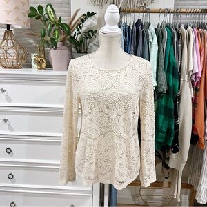 Elite . Tahari | Lace Button Back Long Sleeve Top size Medium